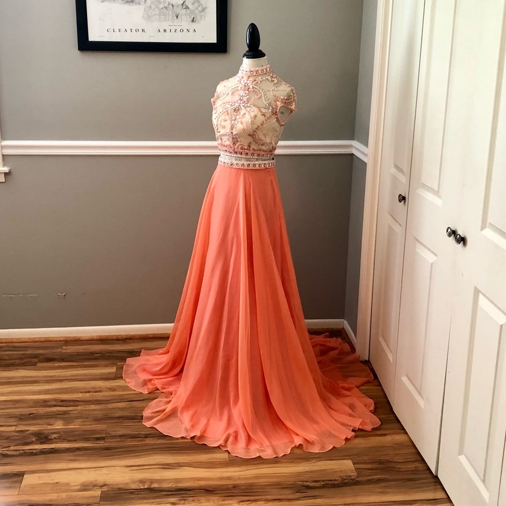🔴FINAL CLEARANCE NEW RACHEL ALLEN SZ 4 CORAL TWO PIECE BEADED ILLUSION GOWN - Picture 2 of 14